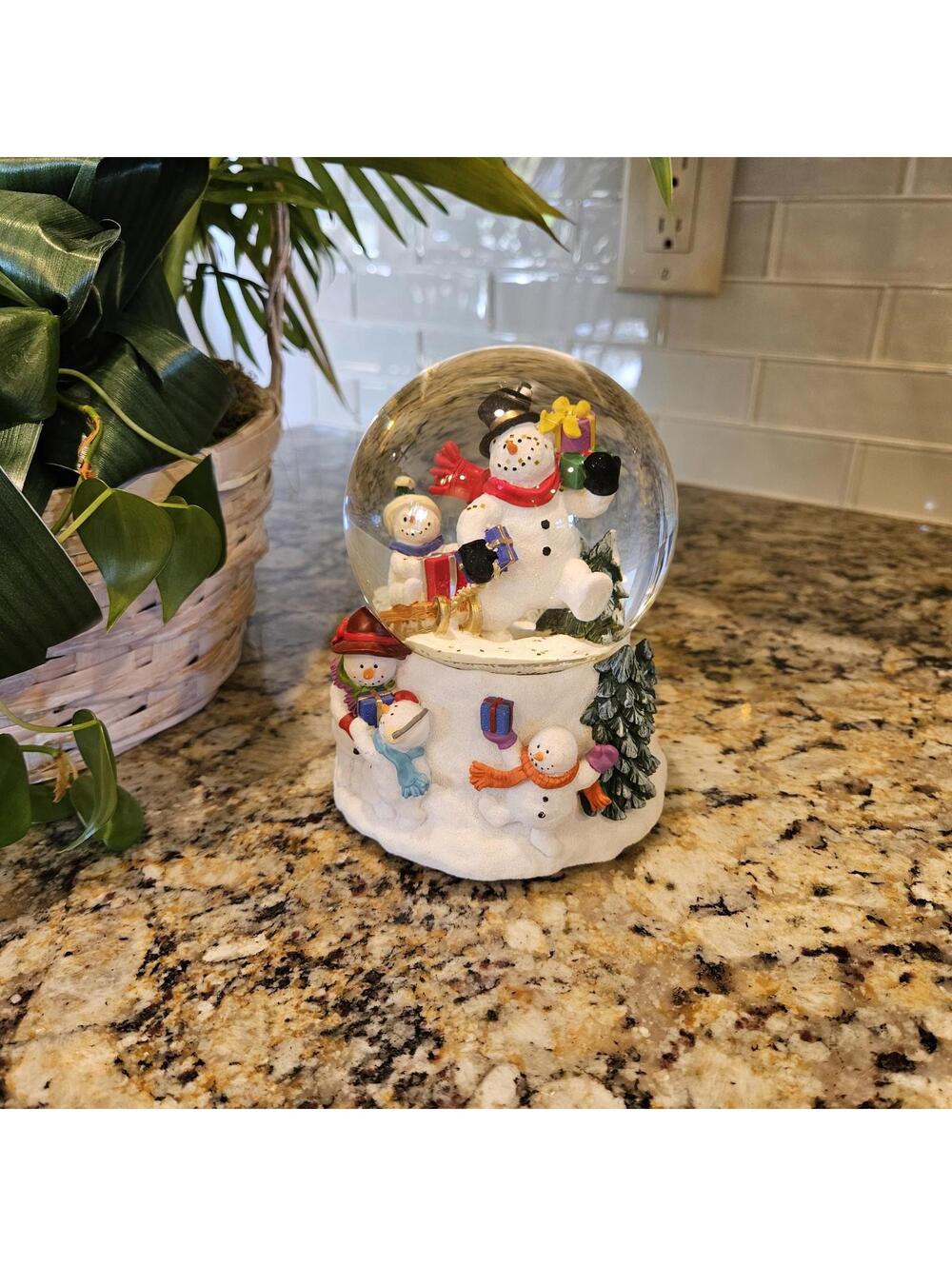 North Crest Home Snow People Water Globe Musical 6" tall